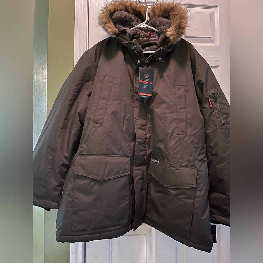 Men’s size 4XLV winter coat very warm